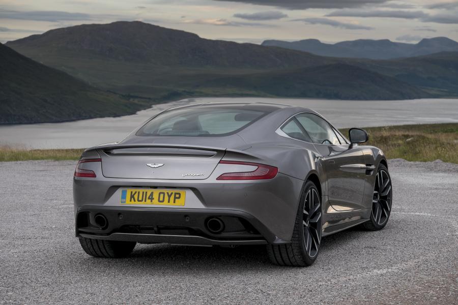  Aston Martin Vanquish 2012 года  (UK) (фото 143 из 170)